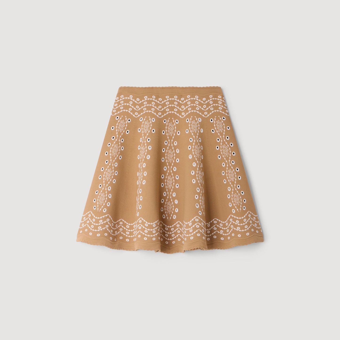 Short skirt with scarf embroidery