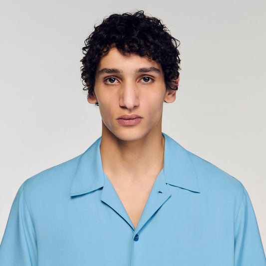 Loose-fit shark collar shirt