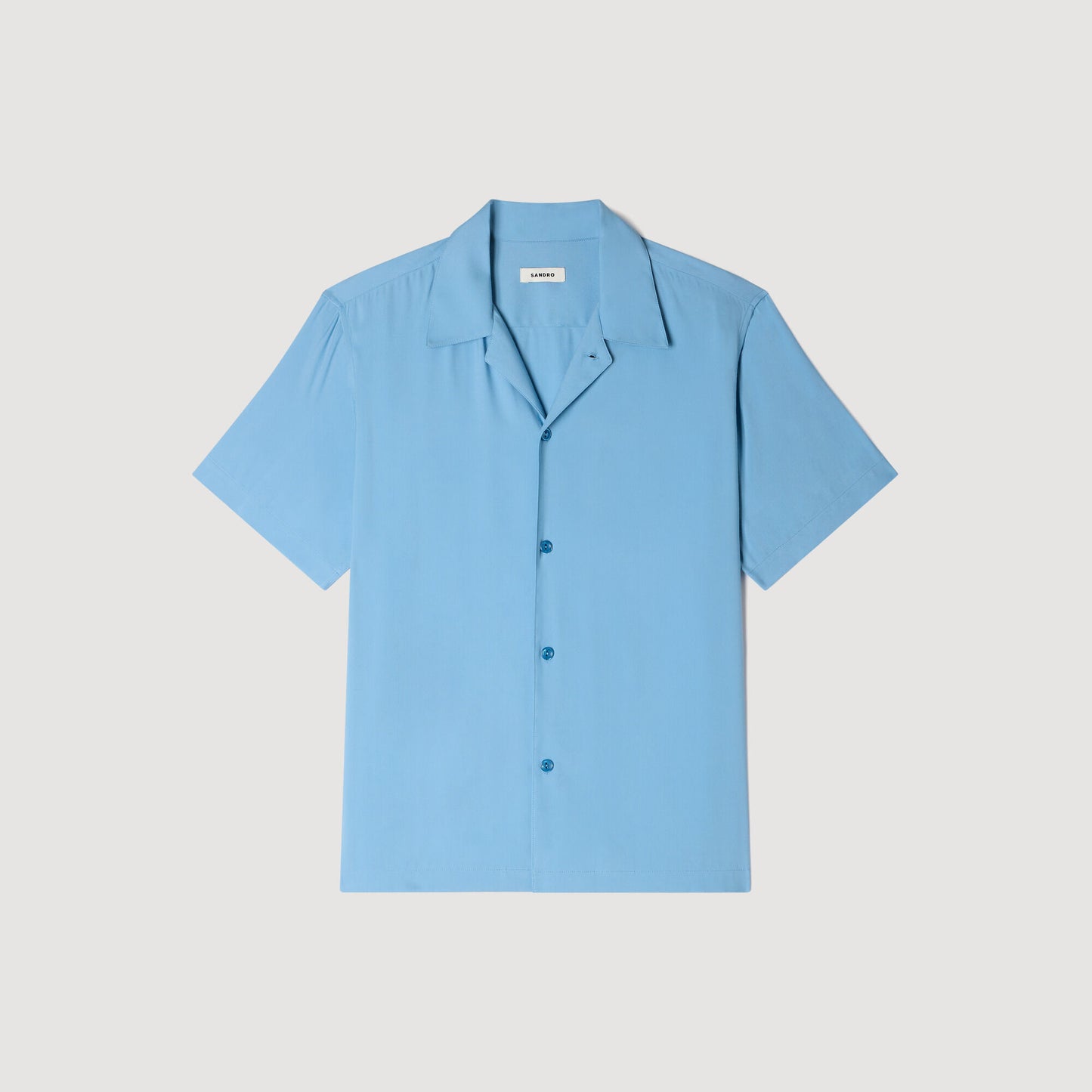 Loose-fit shark collar shirt