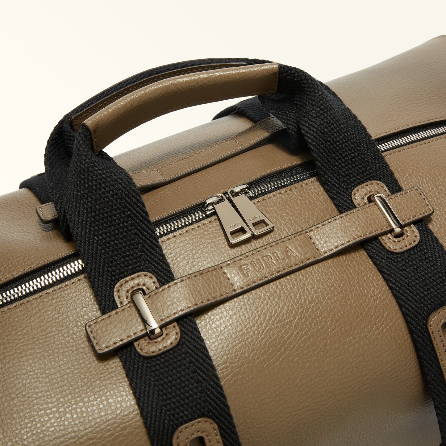 Man Giove Edro Foldable Duffle