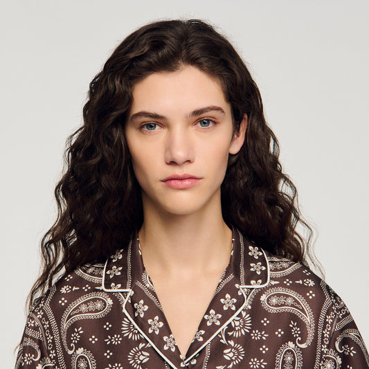 Cropped bandana print shirt