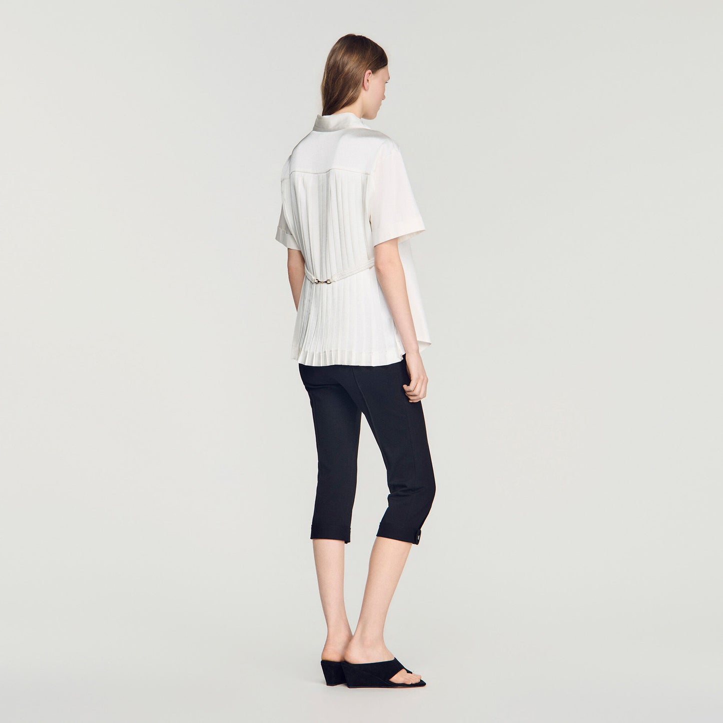 Pleated back shirt