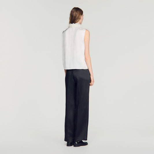 Ruffled collar shirt