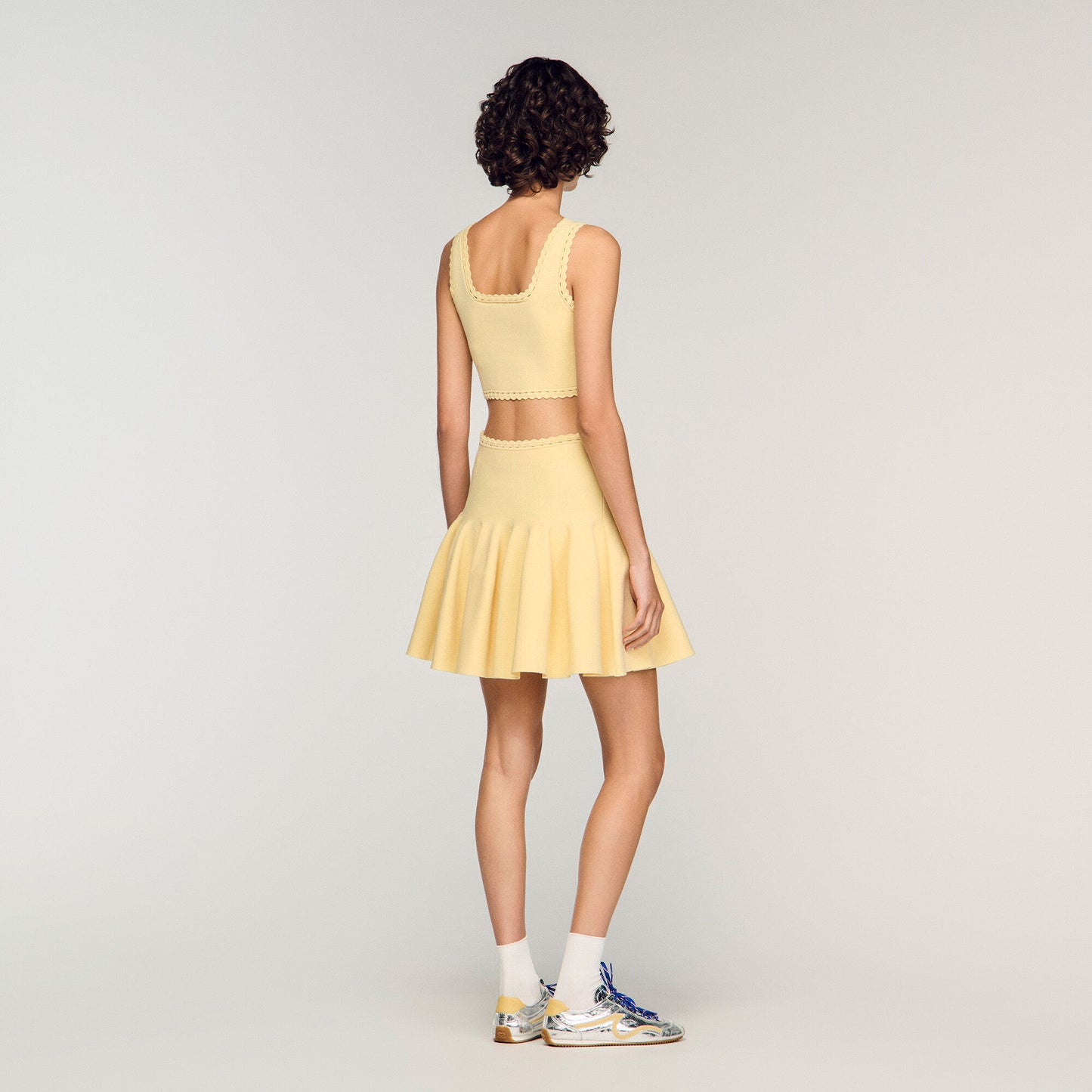 Short knit skater skirt