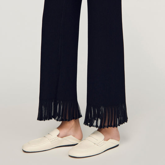 Ruffled knit trousers
