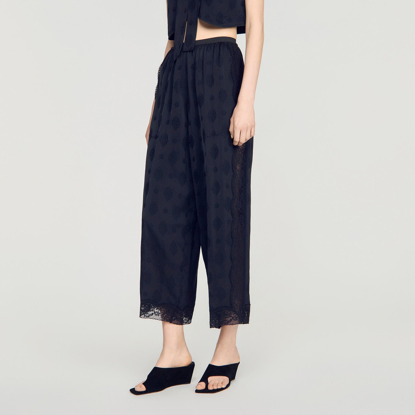 Fluid Paisley jacquard trousers