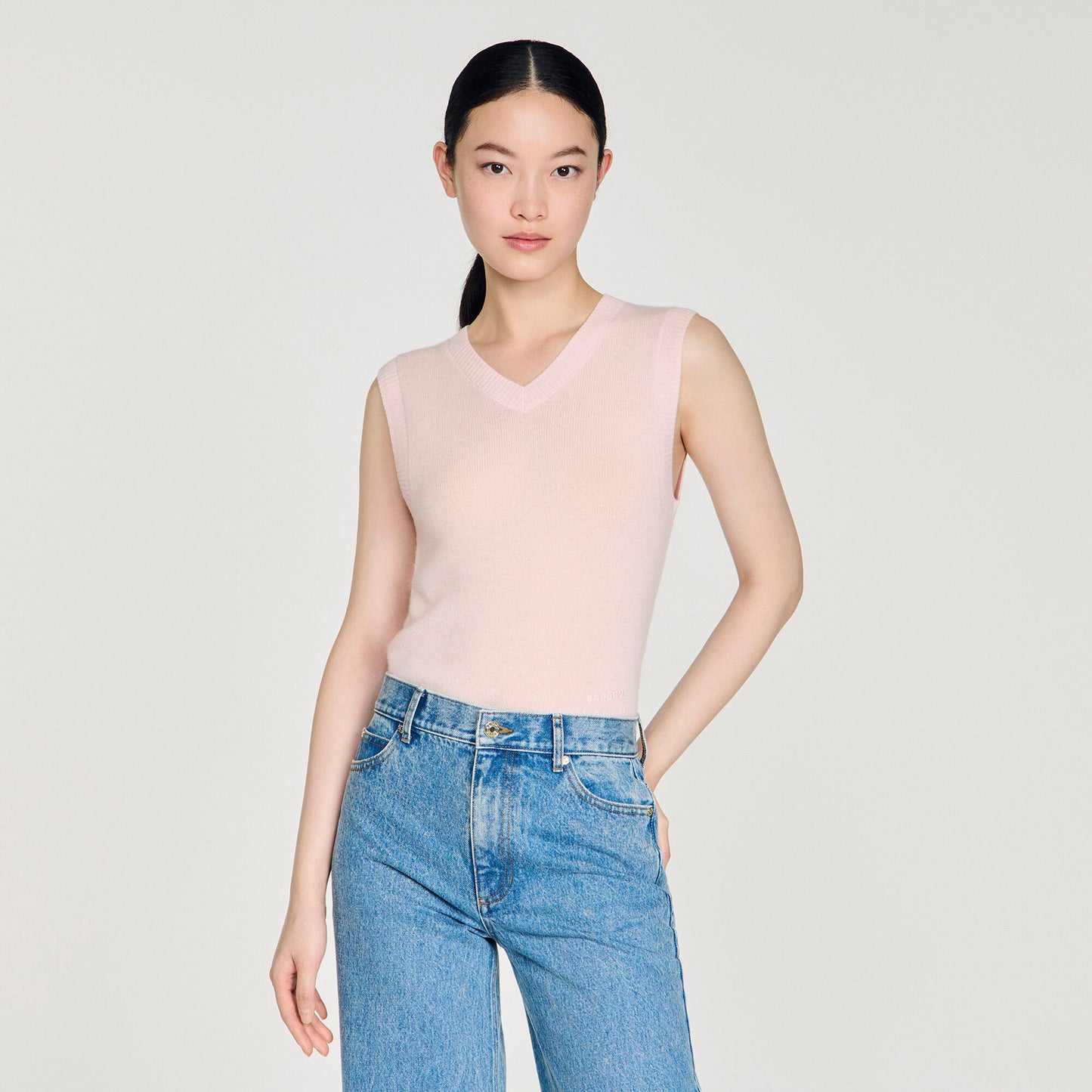 Embroidered short wool cashmere top
