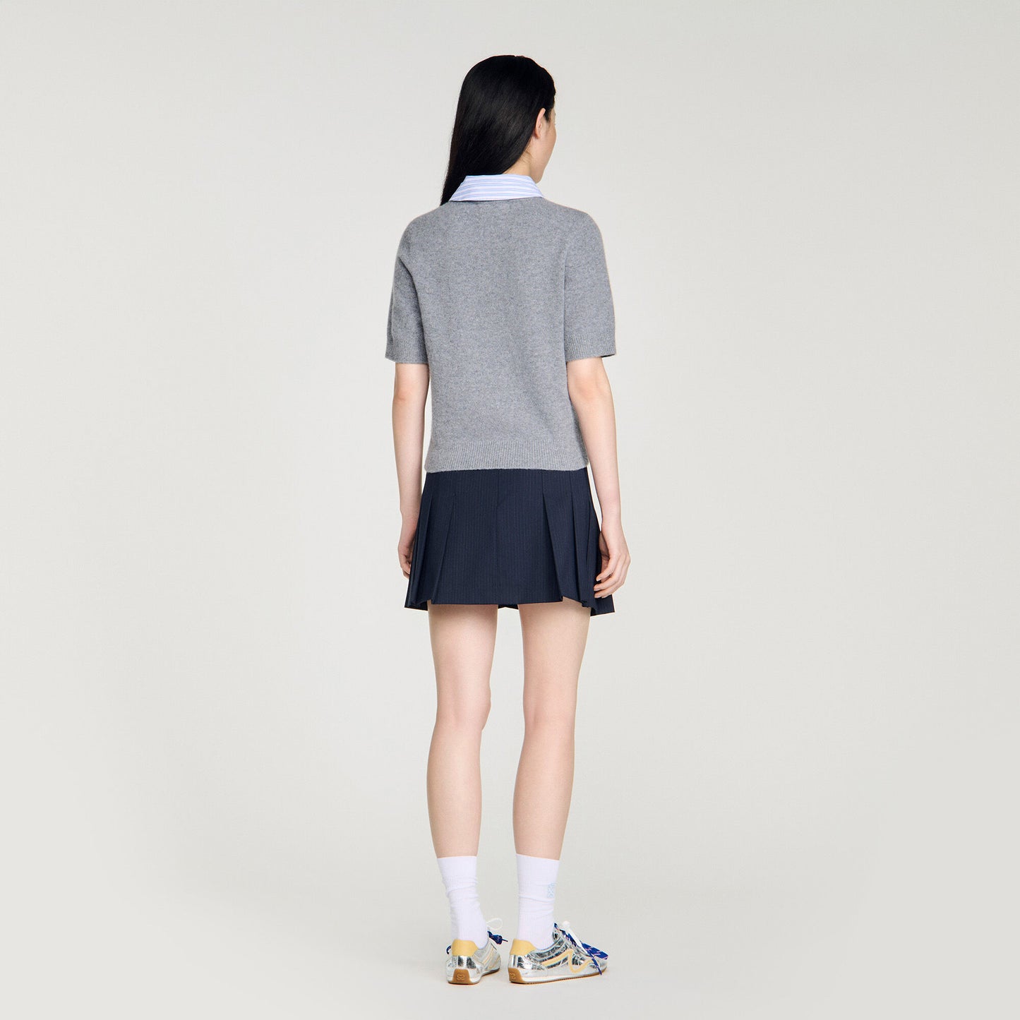 Detachable collar wool jumper