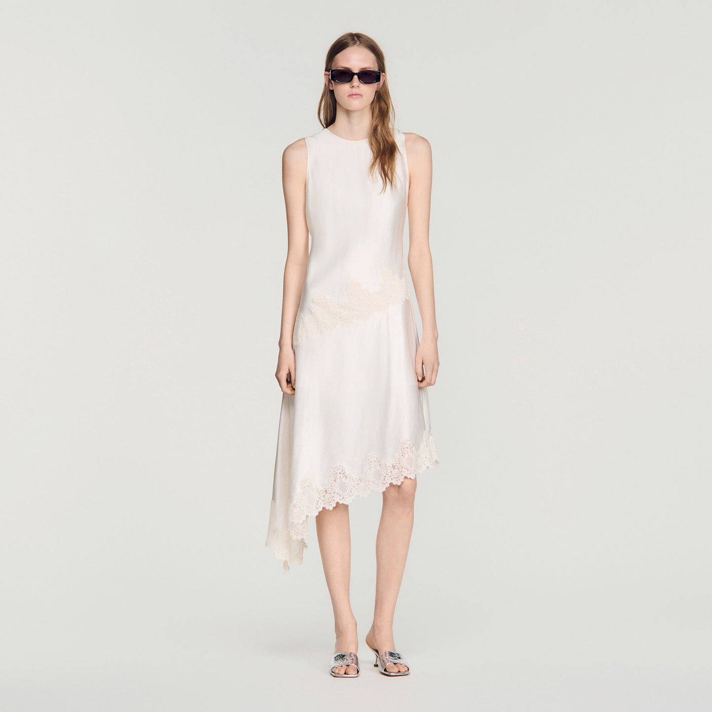 Asymmetric satin-effect dress