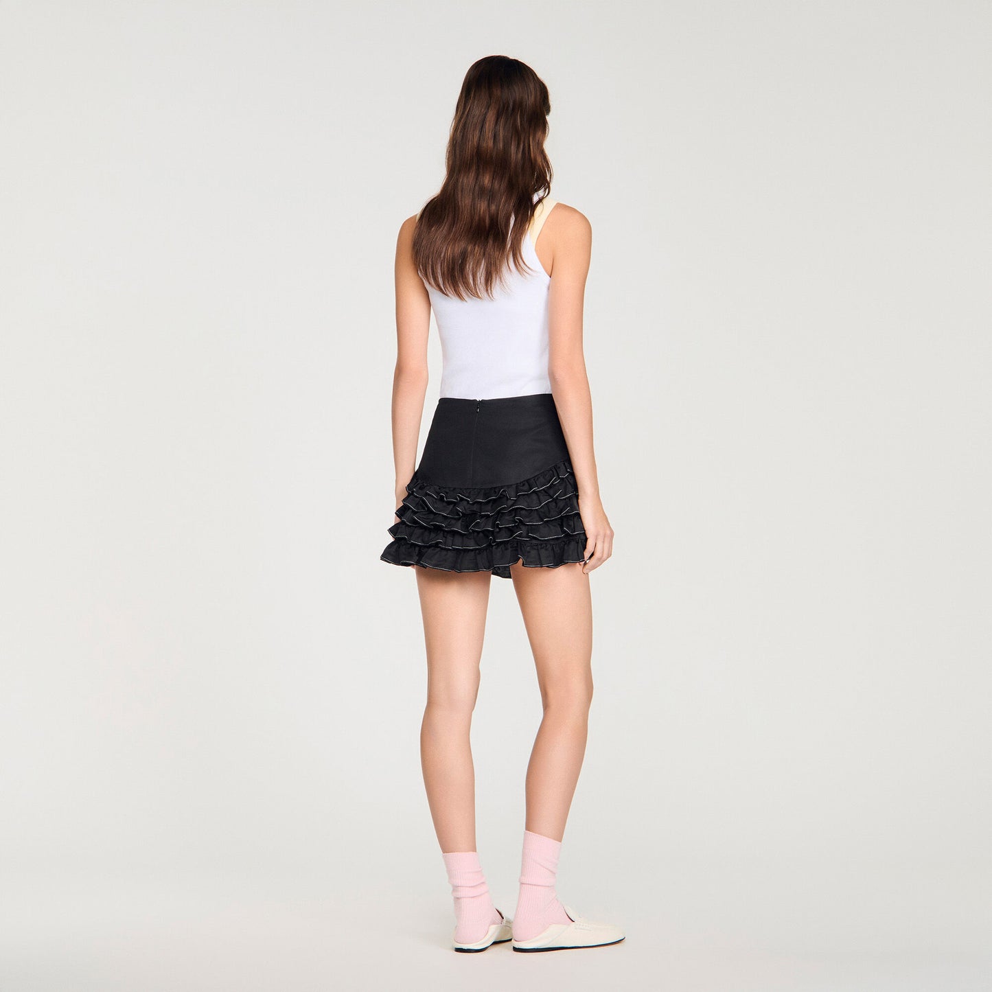 Ruffled skort with topstitching