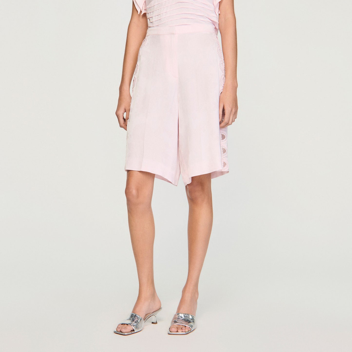 Floral jacquard Bermuda shorts