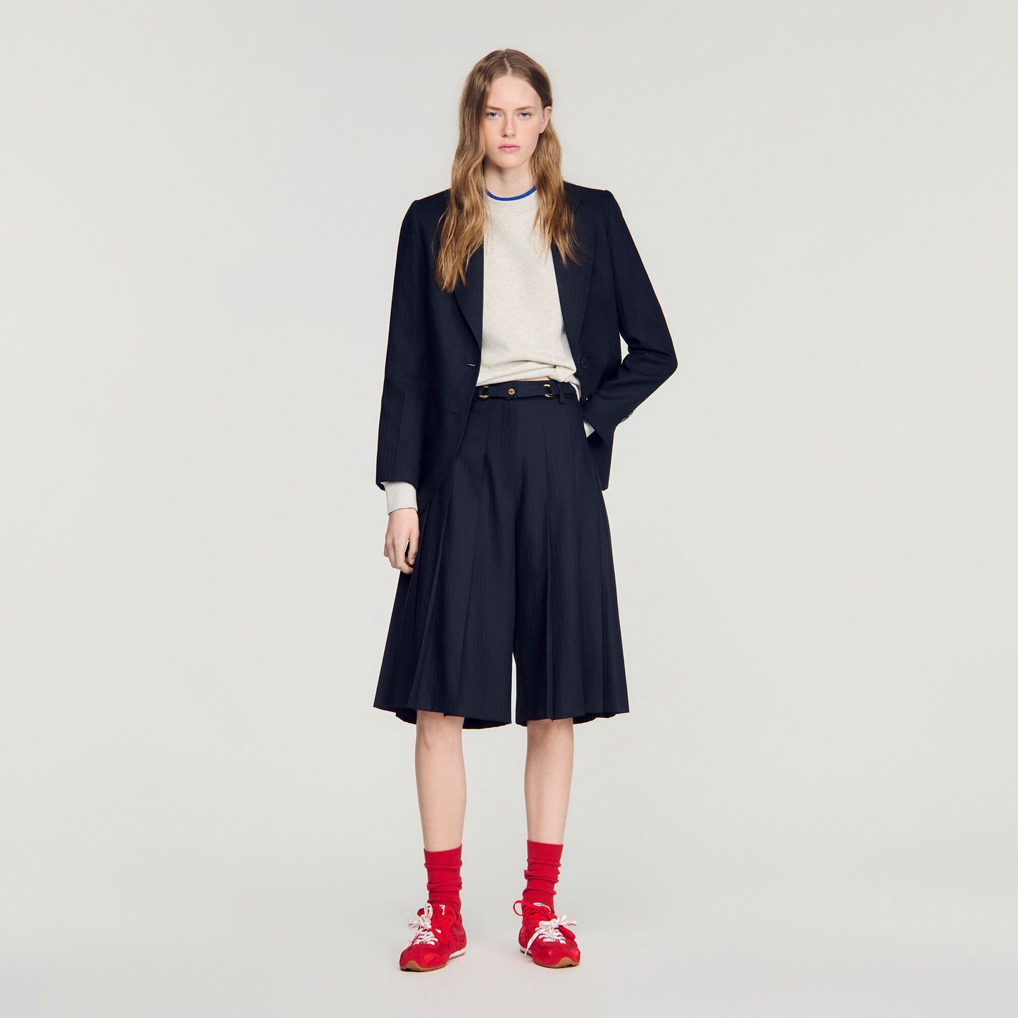 Long pleated wool shorts
