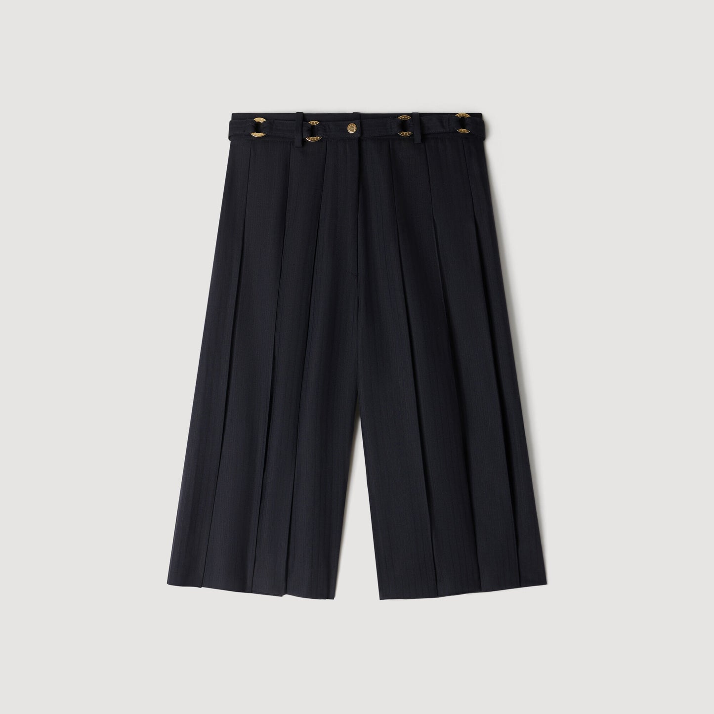 Long pleated wool shorts