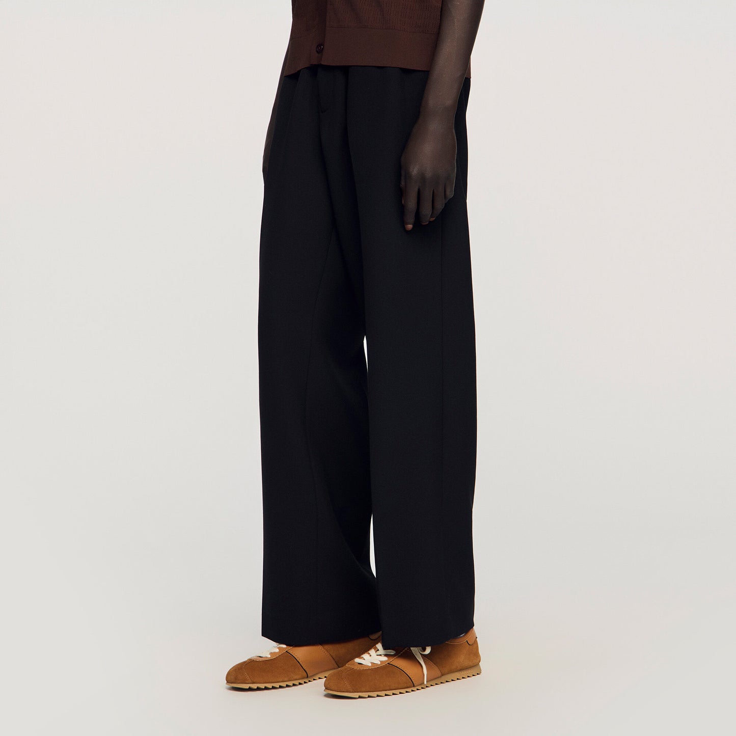 Low-top leather and suede trainers