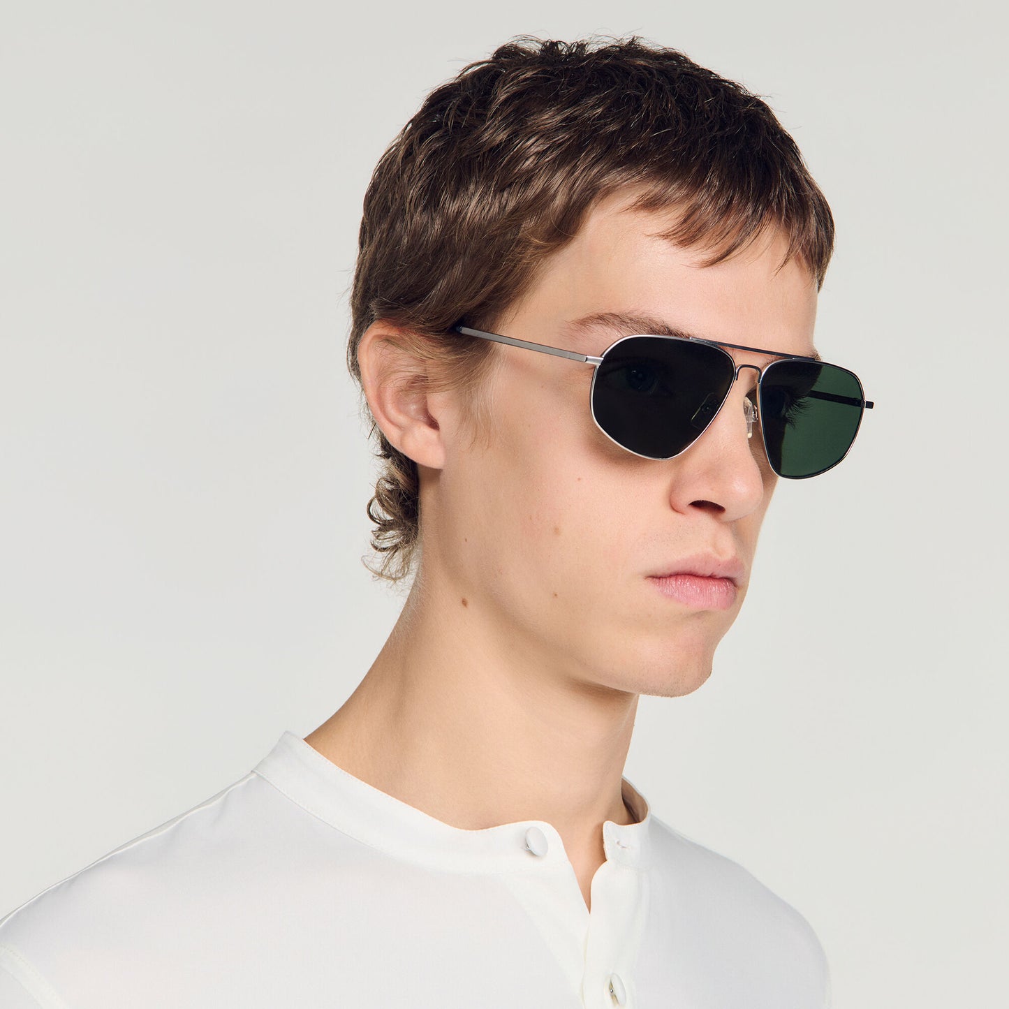 Metal aviator sunglasses