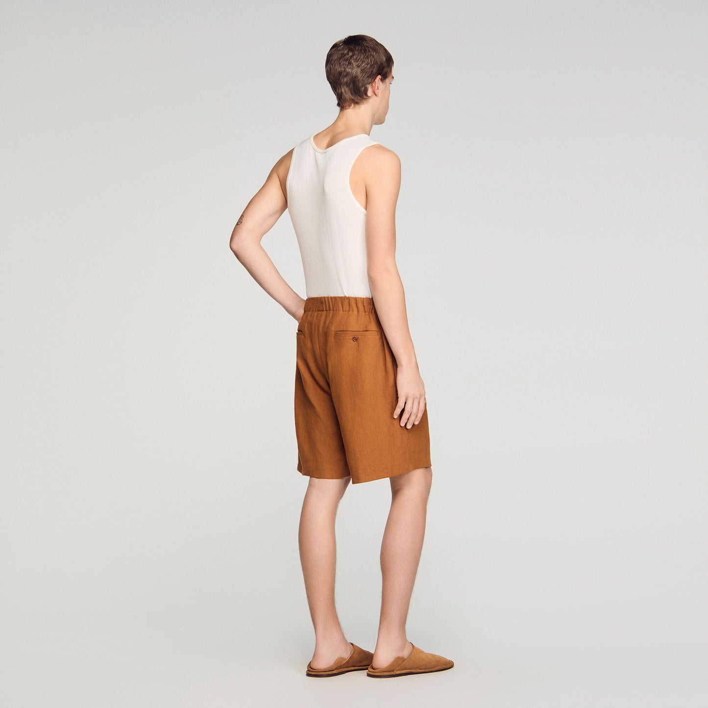 Elastic waist linen shorts