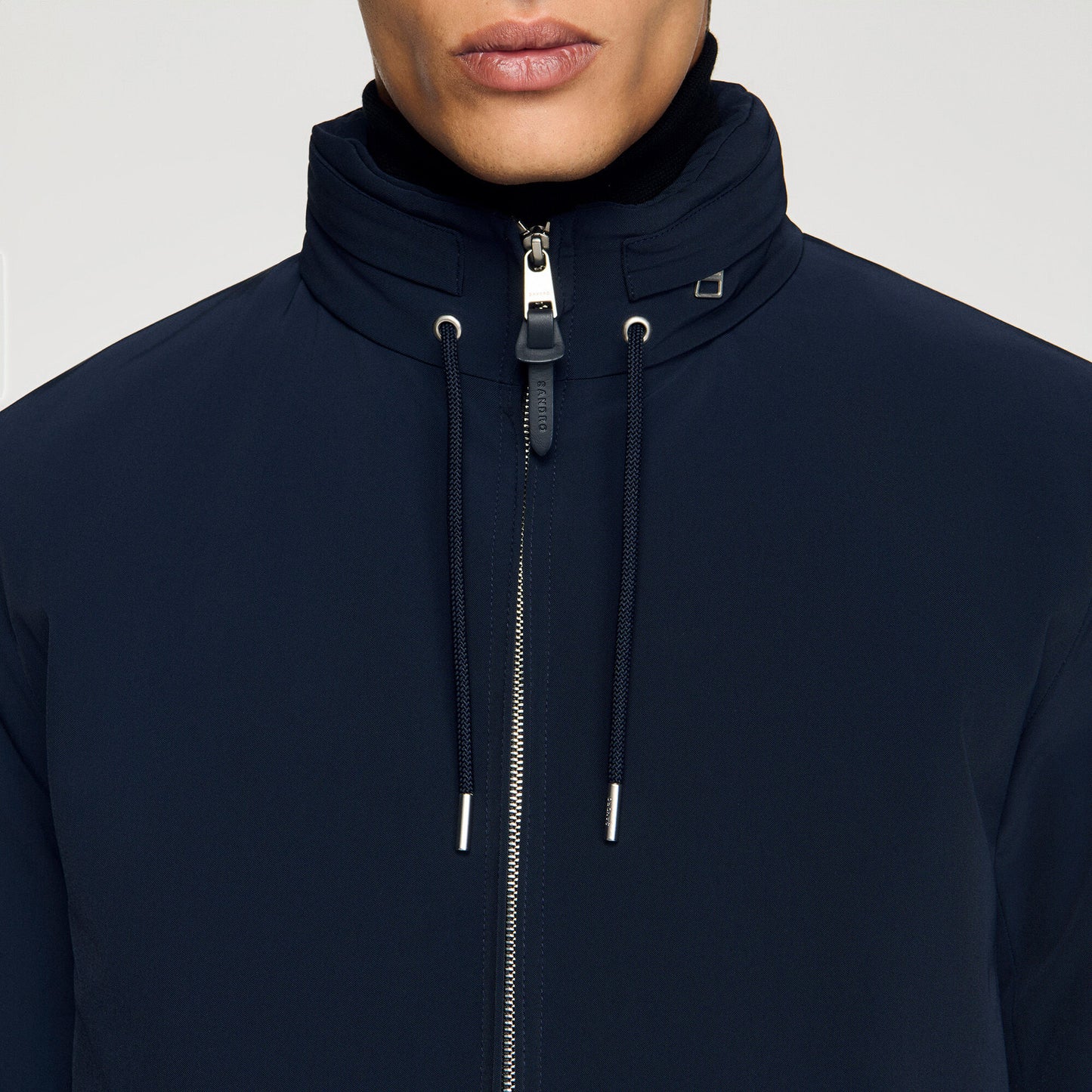 Hooded zip-up jacket