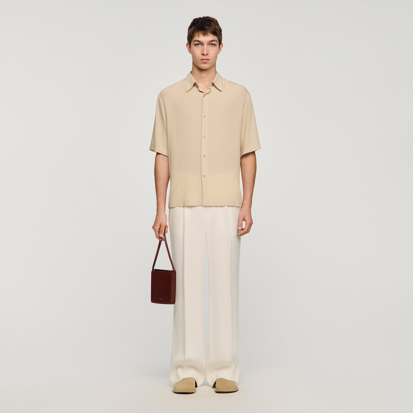 Pleated shirt with shark collar