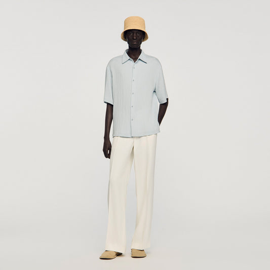 Pleated shirt with shark collar