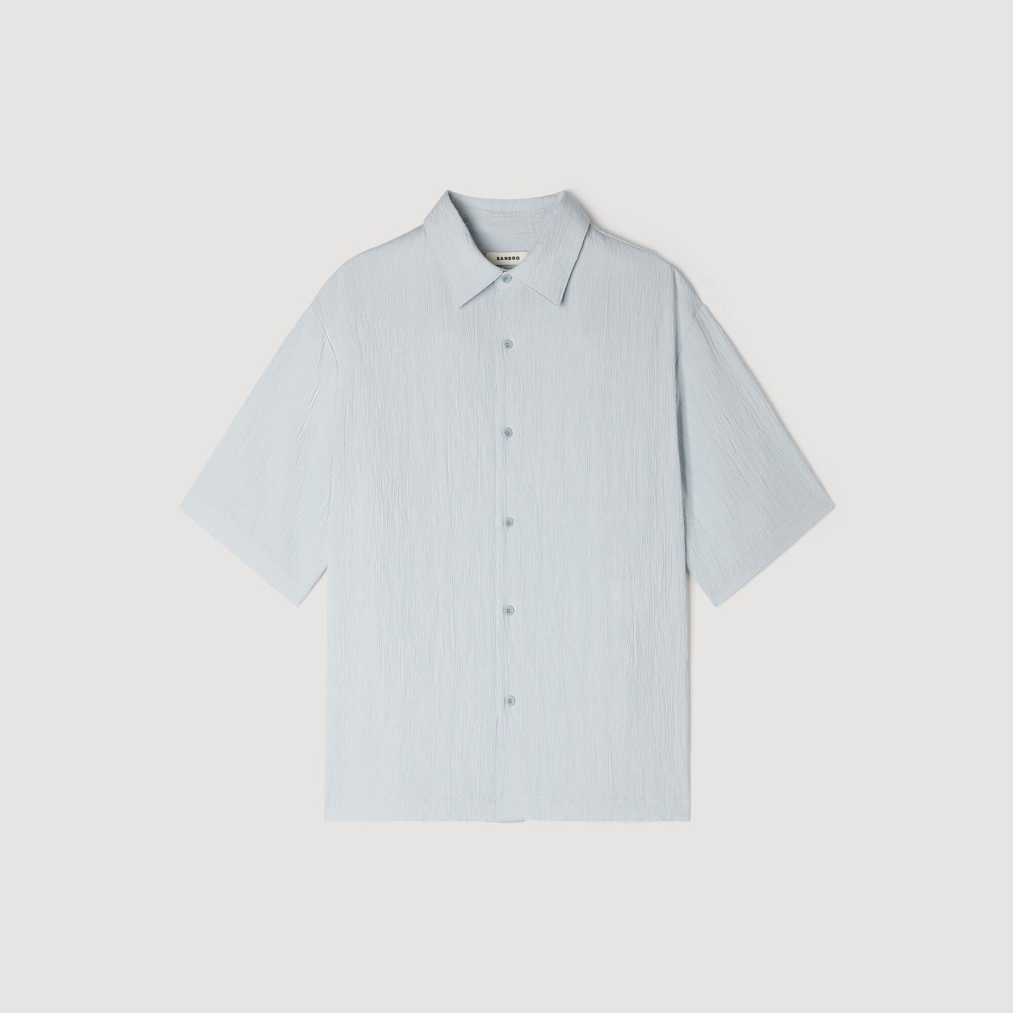 Pleated shirt with shark collar