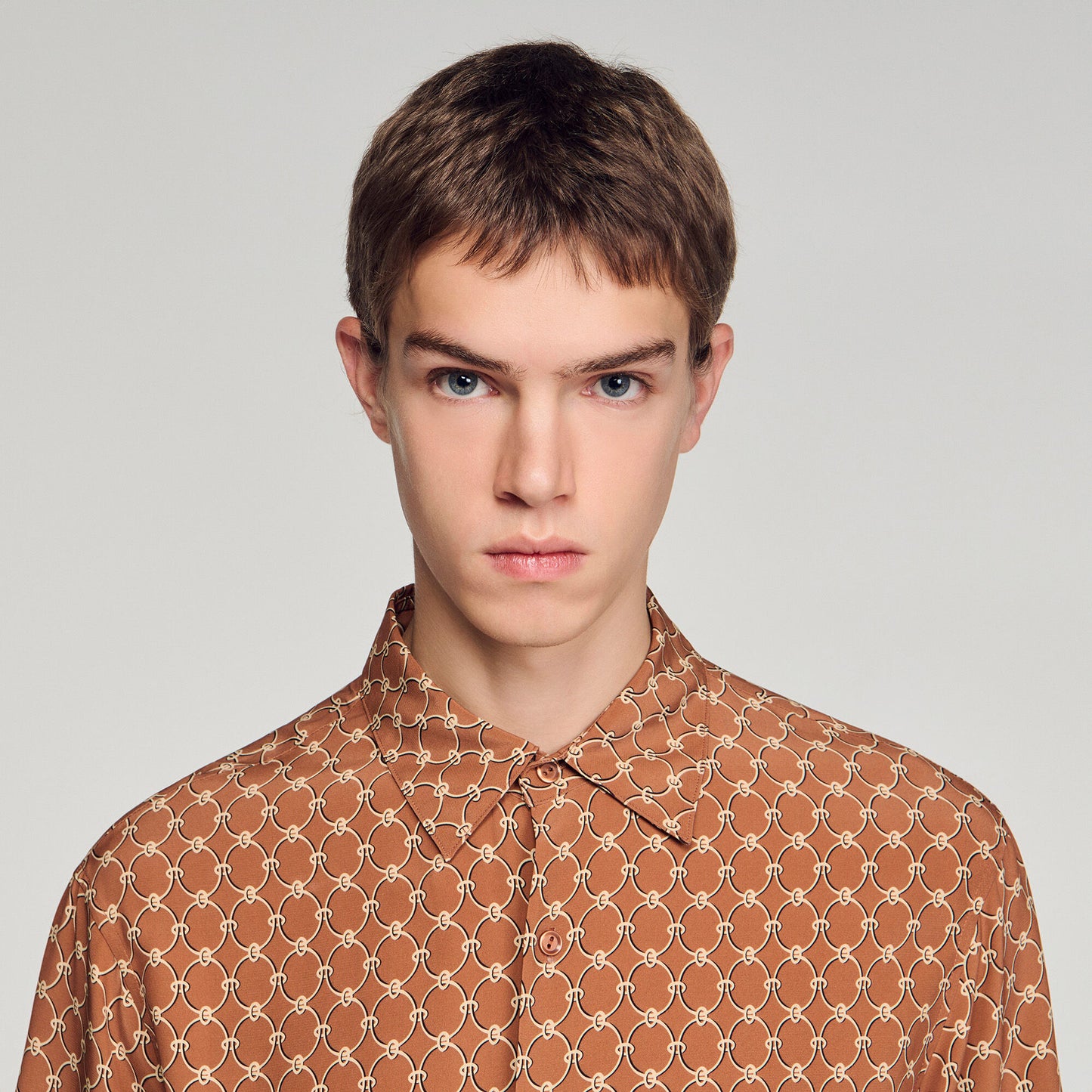 Link print loose-fit shirt