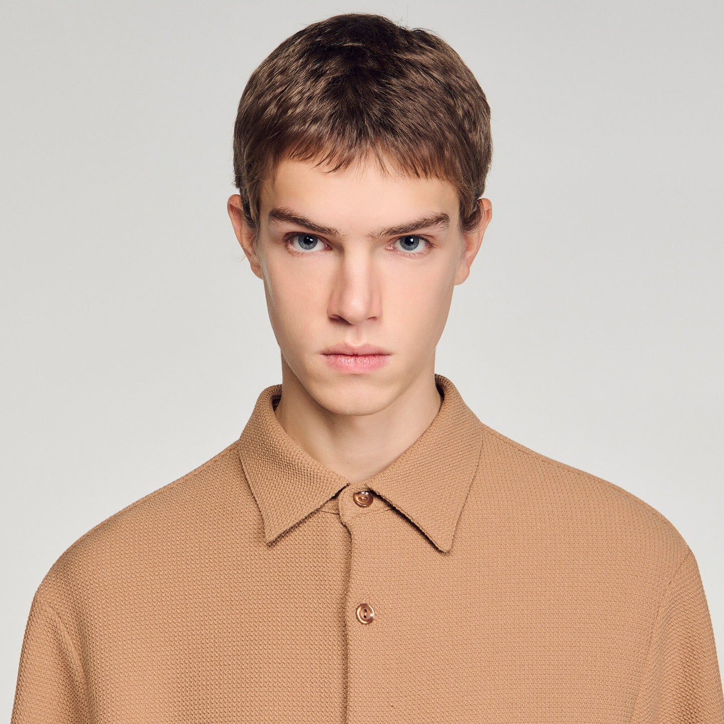 Textured shark collar shirt