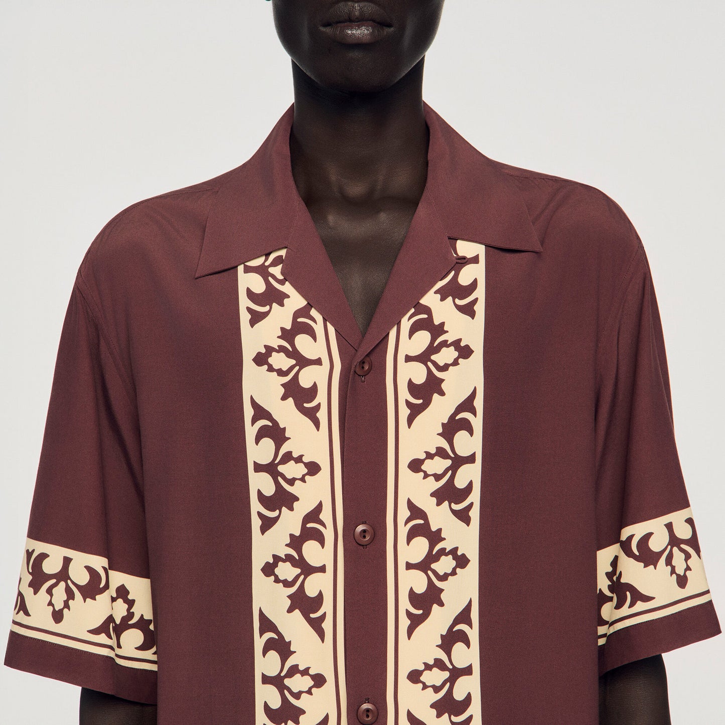 Contrast print loose-fit shirt