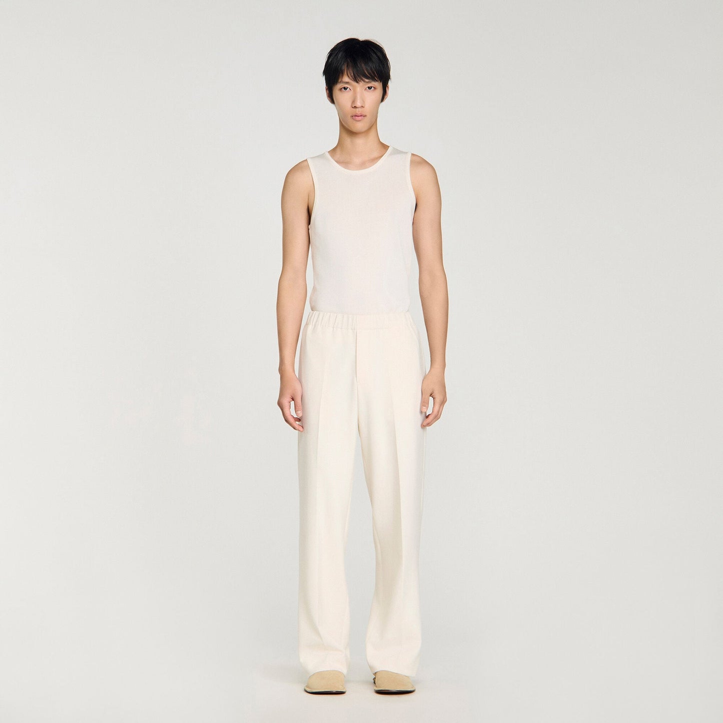 Wide-leg trousers