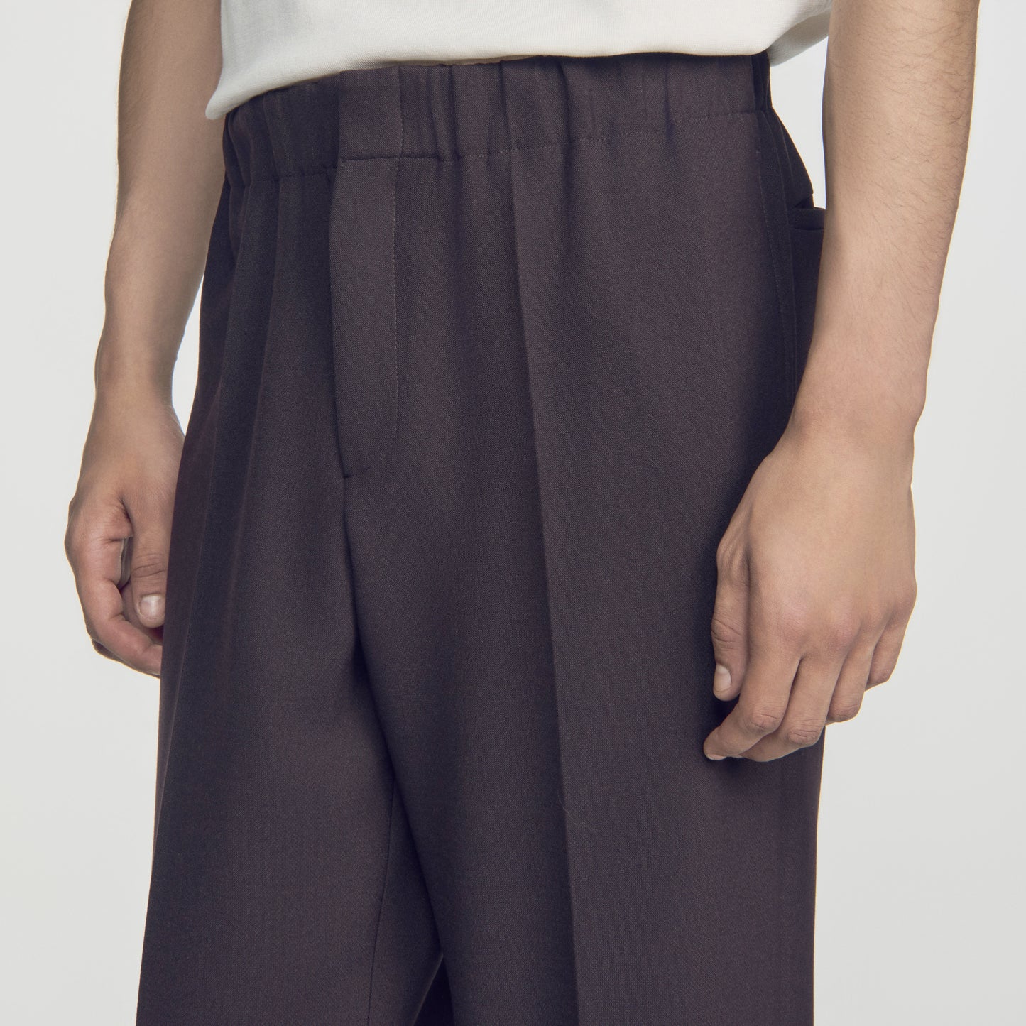 Wide-leg trousers