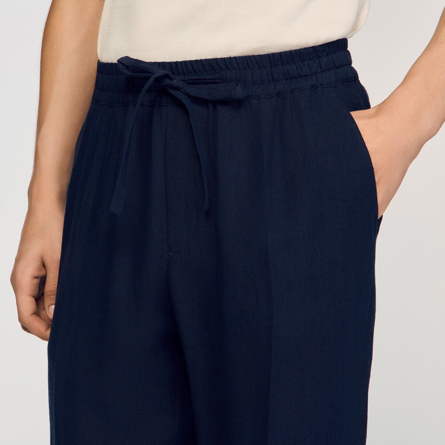 Straight-leg linen trousers